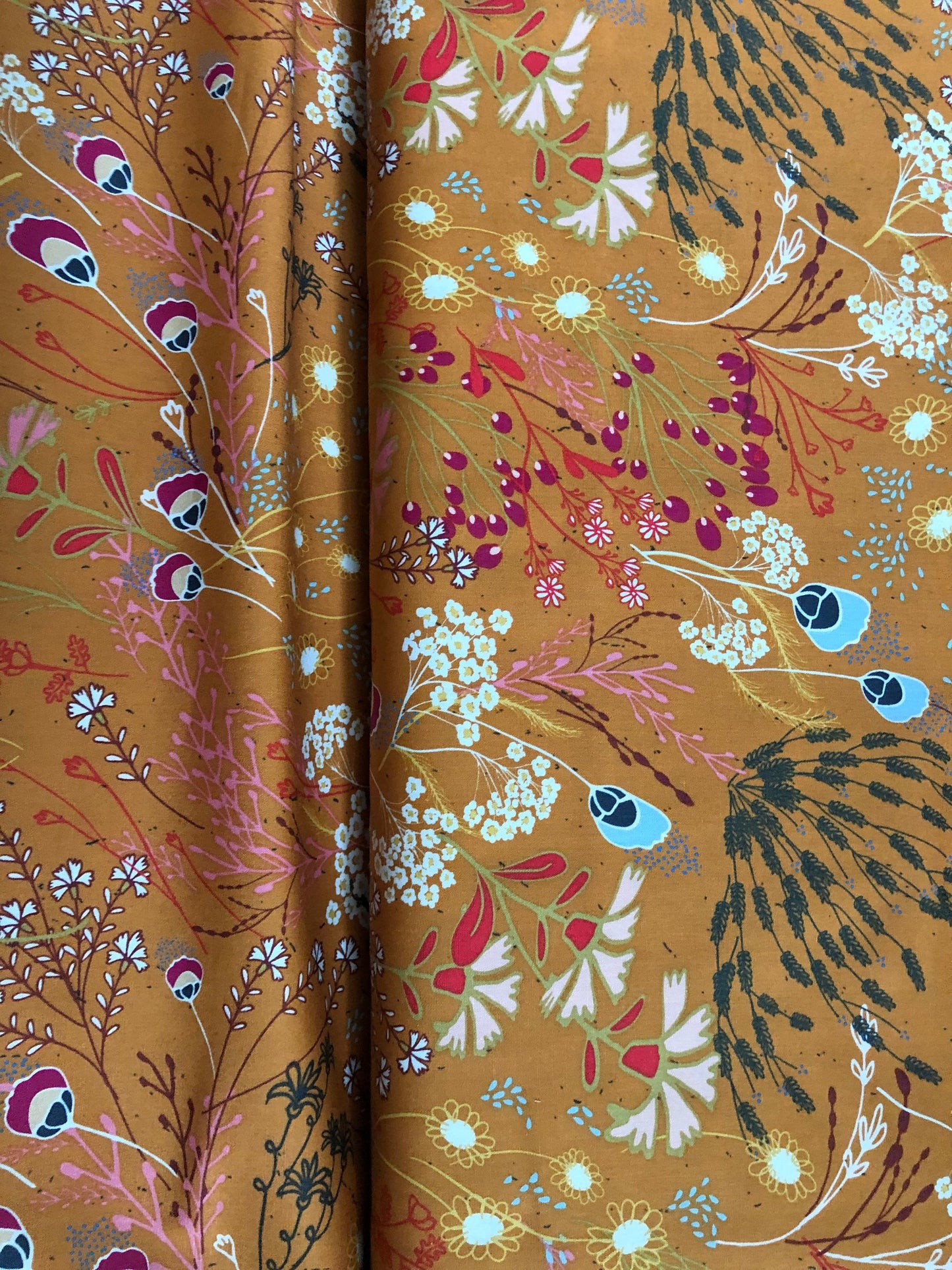 floral-cotton-fabric-fusion-meadow-trinkets-art-gallery-fabrics