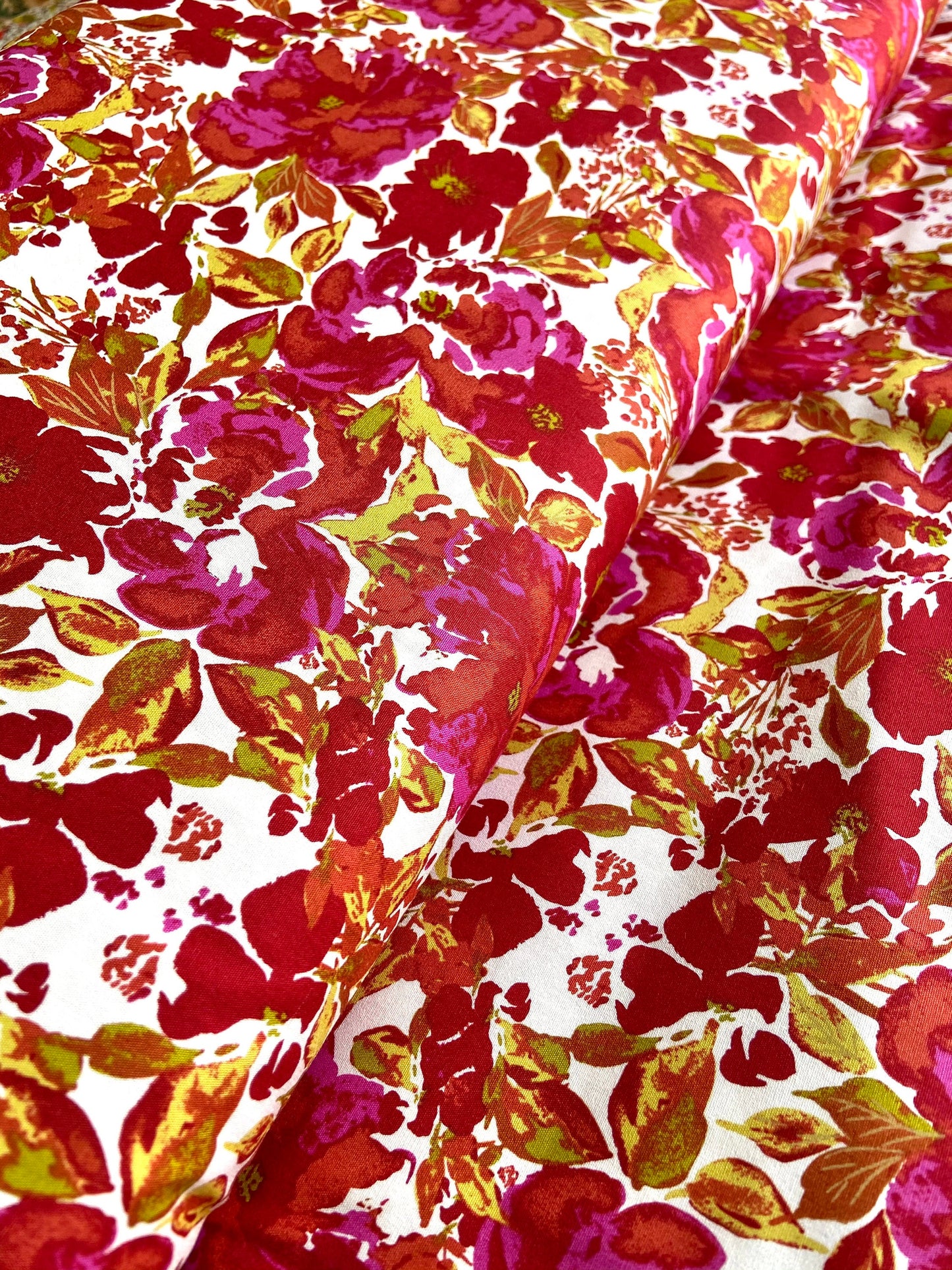 dressing-room-rouge-cotton-fabric-pink-floral-print