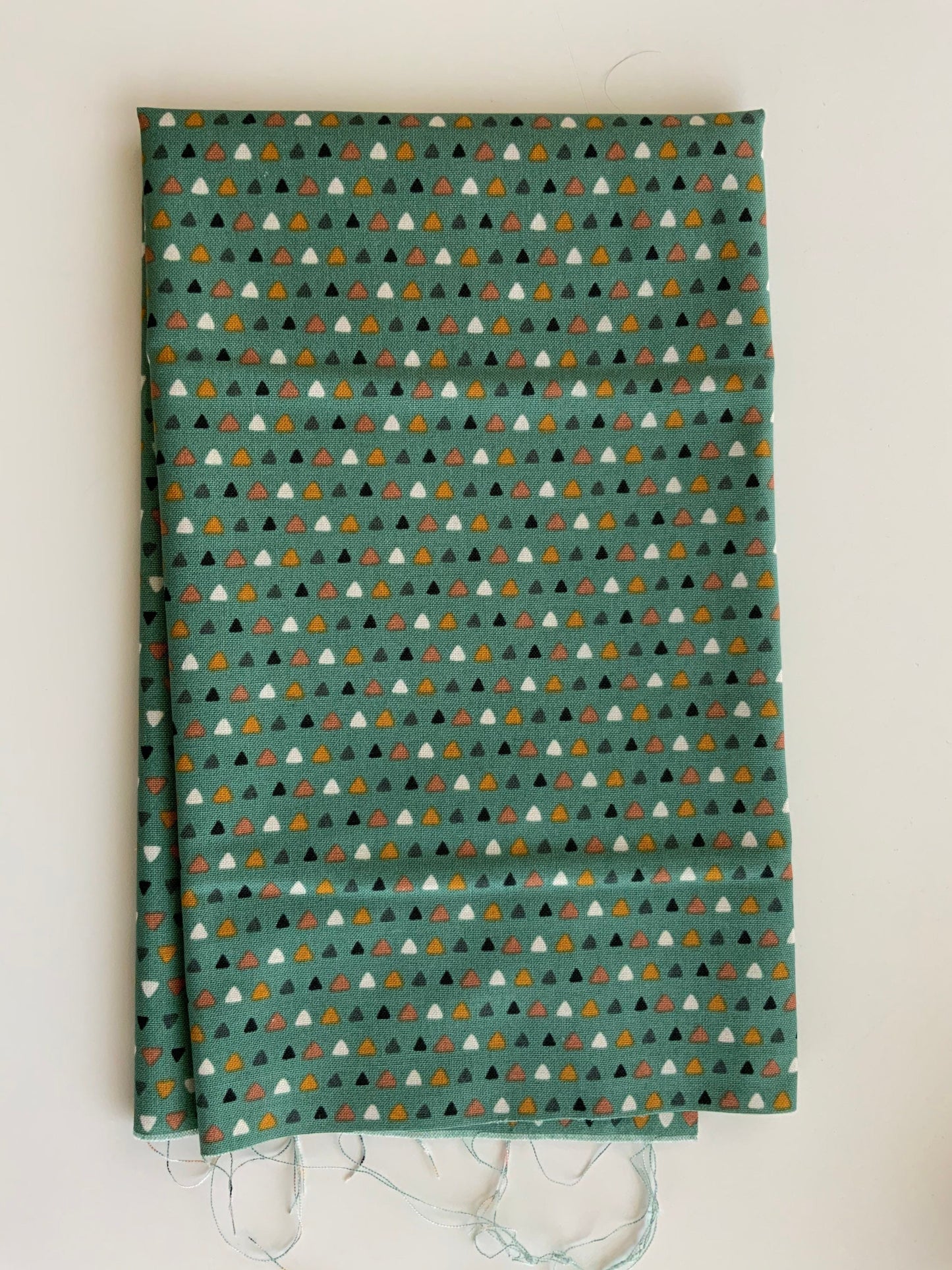 jd105-oa3-magic-of-serengeti-abstract-triangles-oasis-fabric-african-inspired-tile-middle-eastern-mosaic-tile-fabric-green-geometric