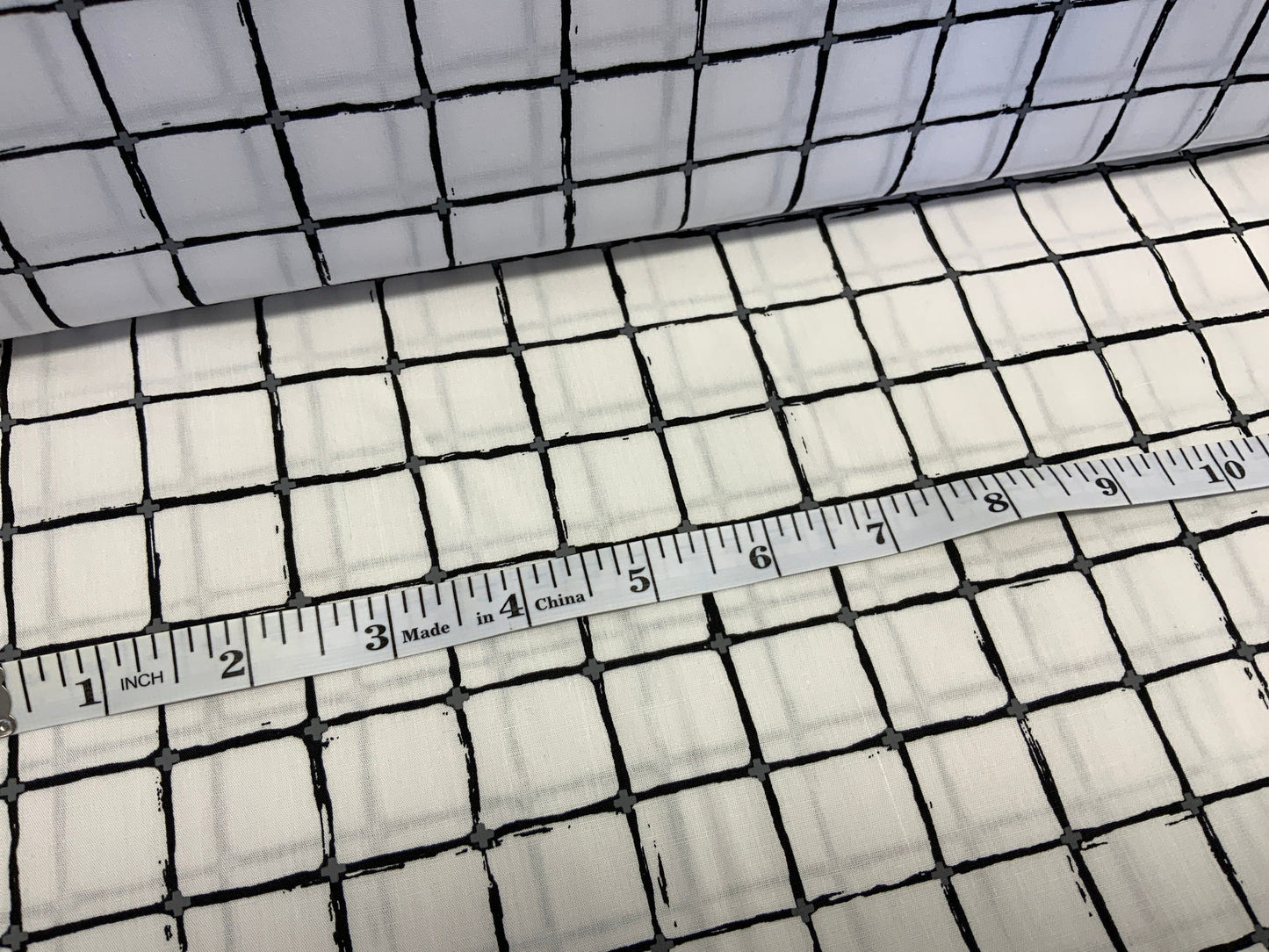 grid-gri-50401-by-the-yard-fabric-100-cotton-agf-white-and-black-plaid