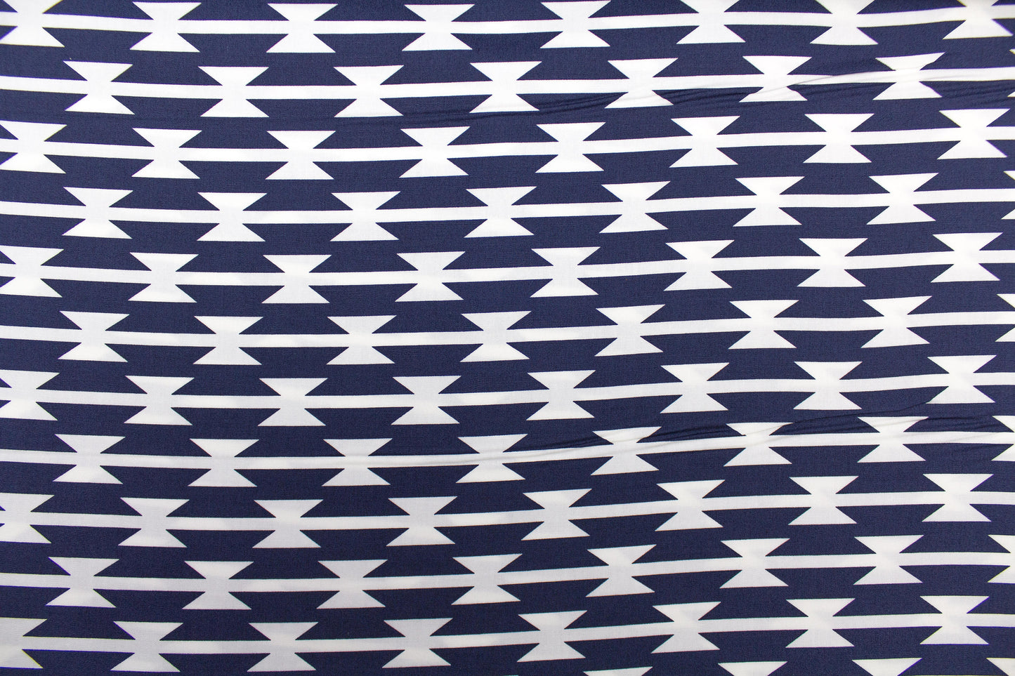 tomahawk-stripe-fabric-aztec-fabric-tribal-navy-and-white-southwestern-art-gallery-fabrics-fabric-by-the-yard-arz-551-100-cotton