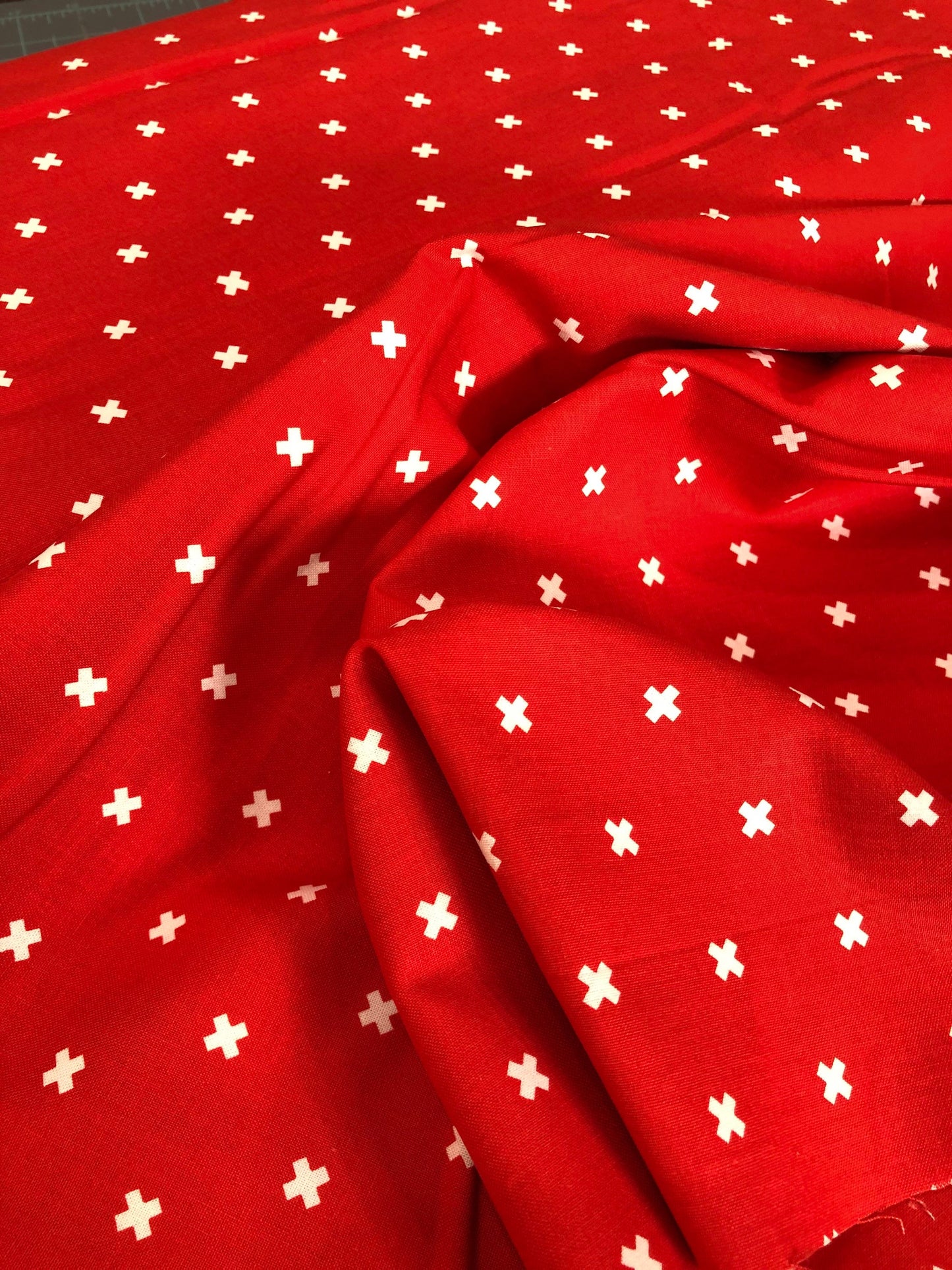 xoxo-red-cotton-fabric-white-plus-sign-print-cotton-and-steel-basics