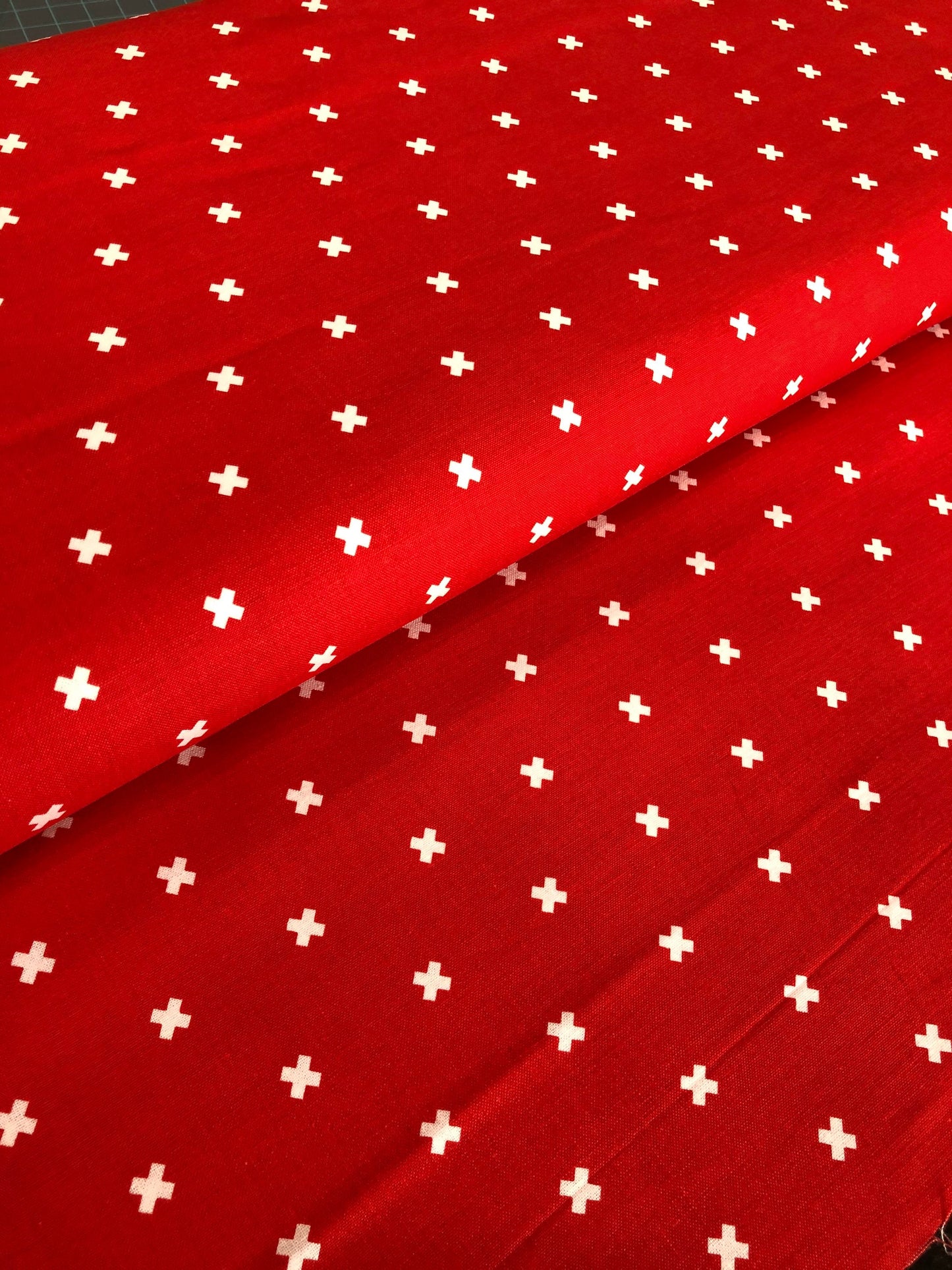 xoxo-red-cotton-fabric-white-plus-sign-print-cotton-and-steel-basics