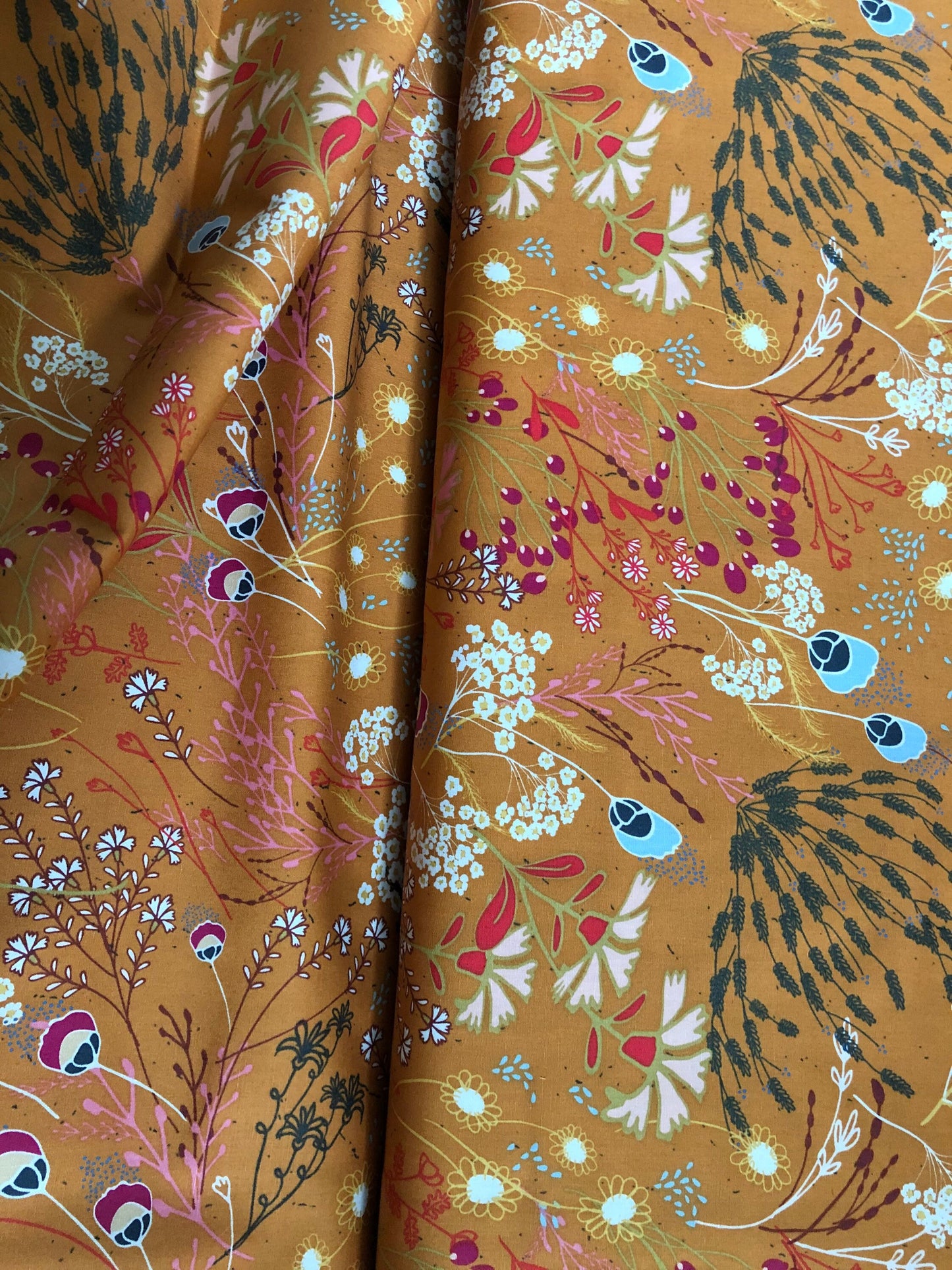 floral-cotton-fabric-fusion-meadow-trinkets-art-gallery-fabrics