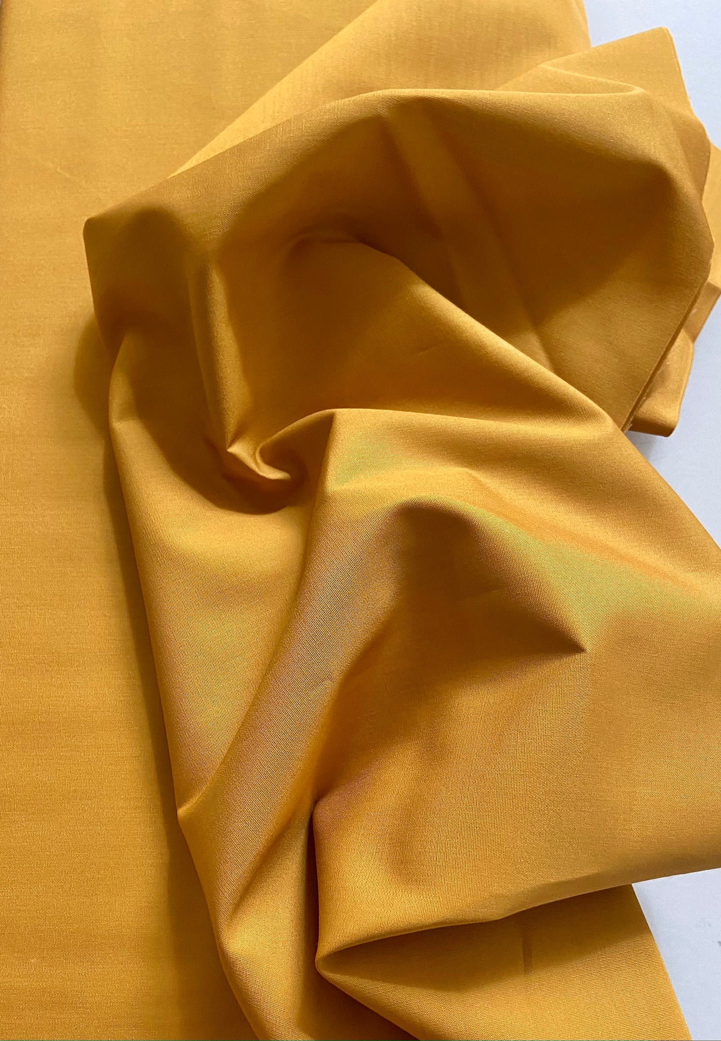 pure-solids-honey-pe-421-art-gallery-fabrics-solid-colors-pure-fabrics-fabric-by-the-yard-quilting-cotton-mustard-fabric