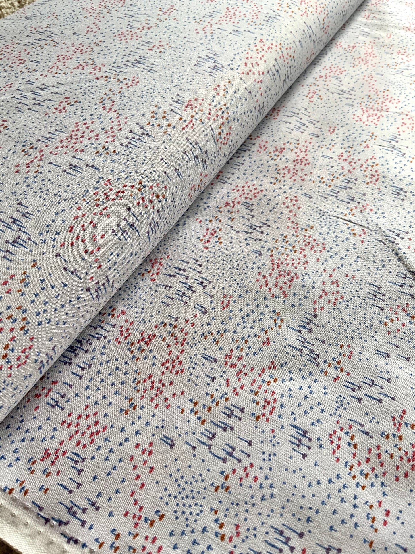 wilderly-floral-cotton-fabric-hazy-purple-mini-print