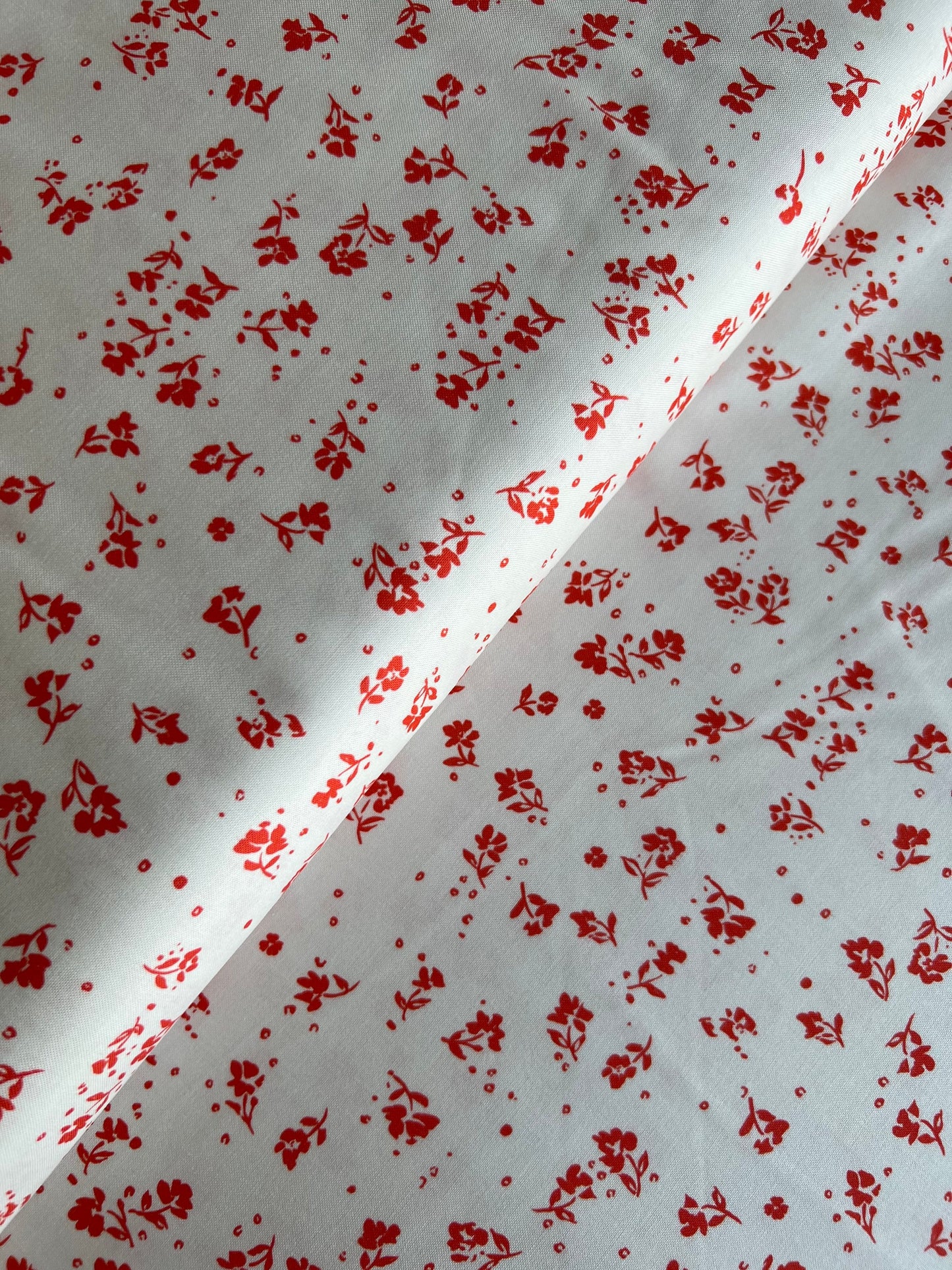 red-floral-fabric-lady-bird-porcelain-cotton-quilting-fabric