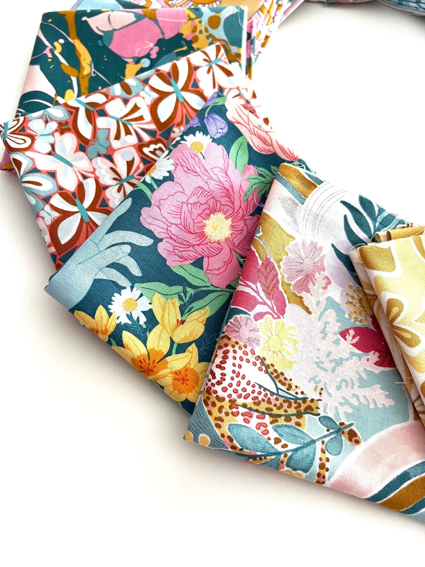 retro-fabric-bundle-dreamscape-figo-fabrics-vintage-quilt-kit