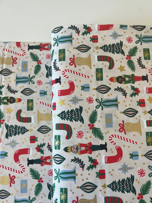 holiday-classics-ii-rp614-cr2m-holiday-classics-deck-the-halls-cream-nutcracker-holiday-classic-christmas-fabric-nutcracker-fabric