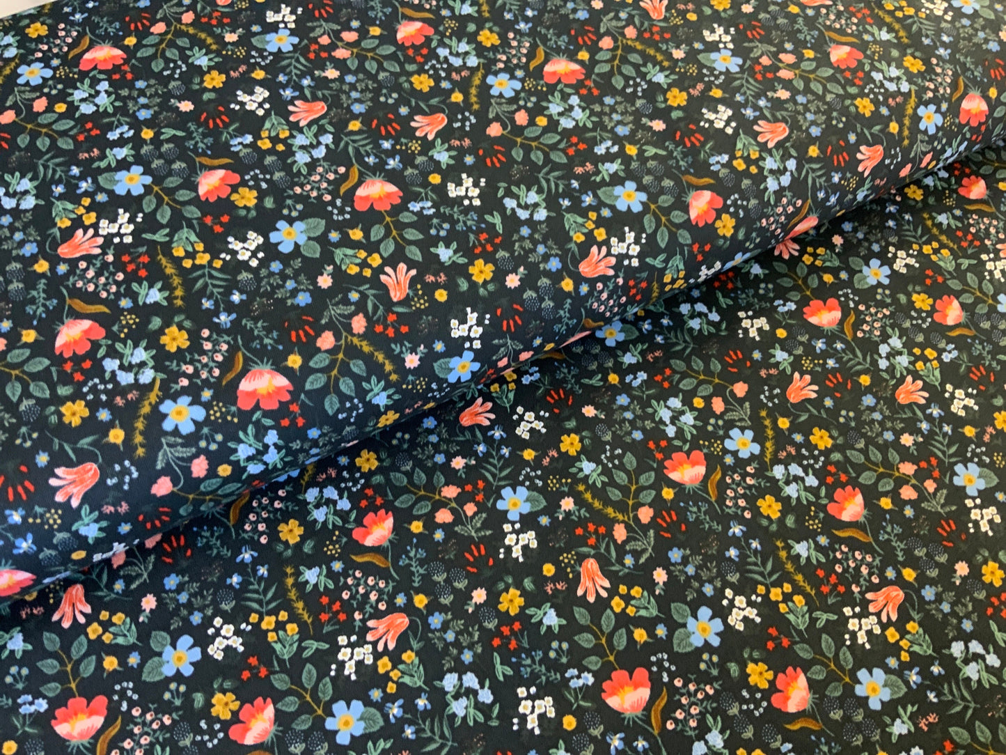 dusty-flower-curio-rifle-paper-co-rp1108-hu2