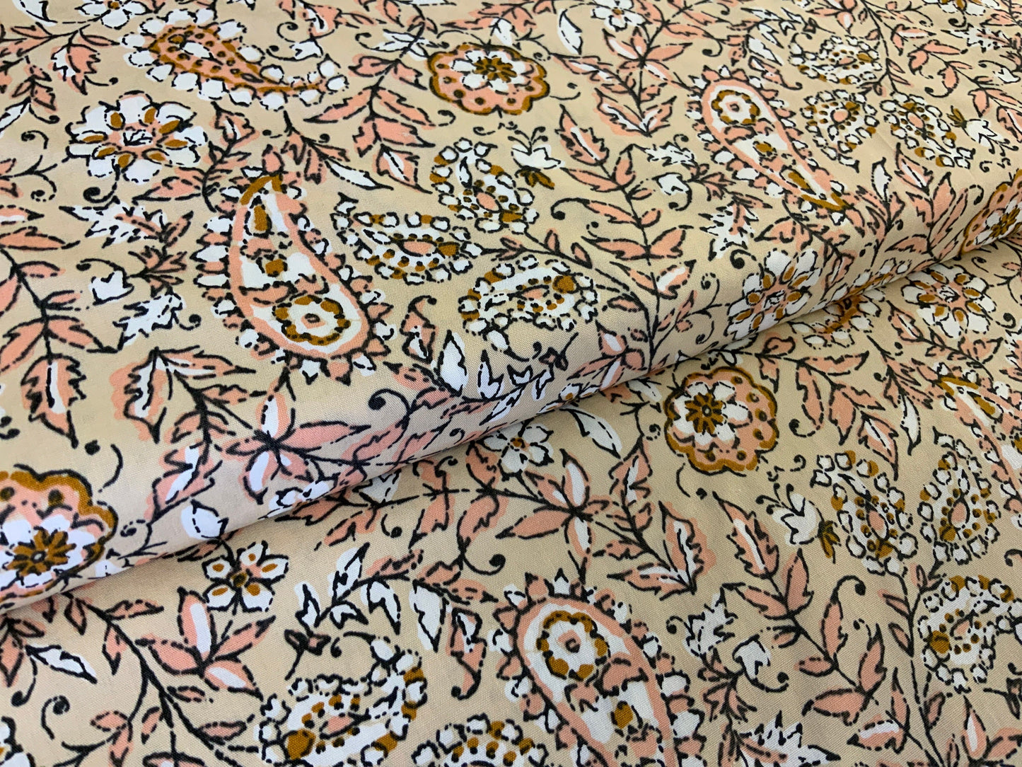 creamy-hip-kismet-floral-cotton-fabric-by-the-yard-100-cotton-agf-ksm-73305