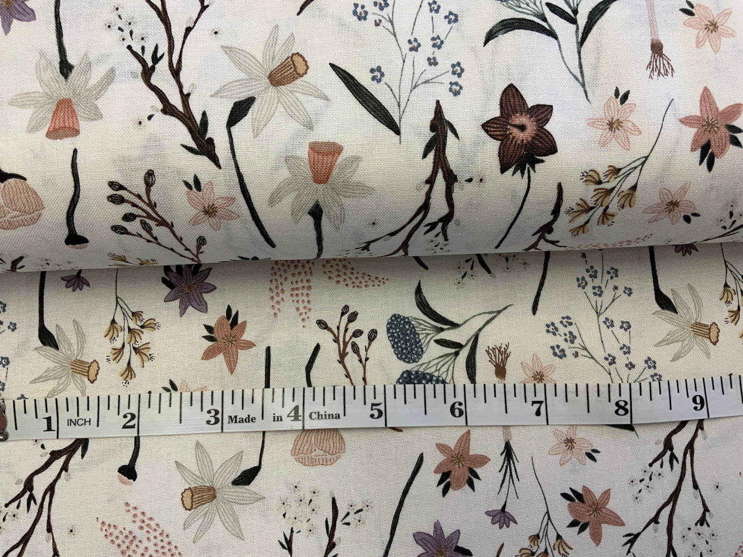 trek-white-90795-10-floral-figo-fabrics-white-wildflower