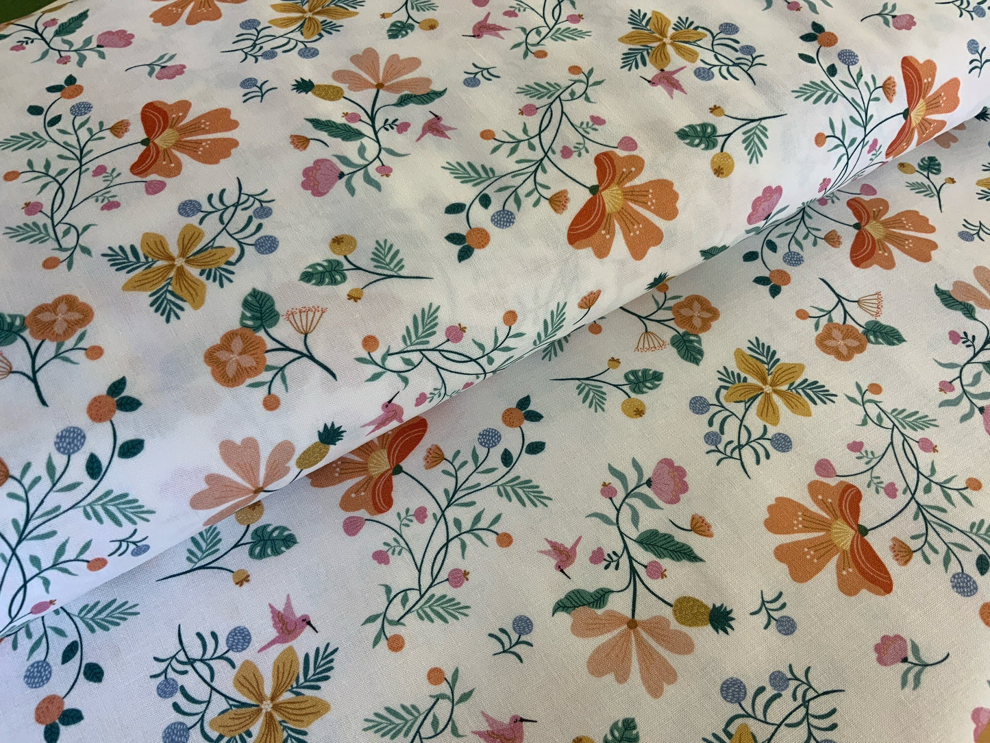 bright-floral-white-stella-d2611-dear-stella