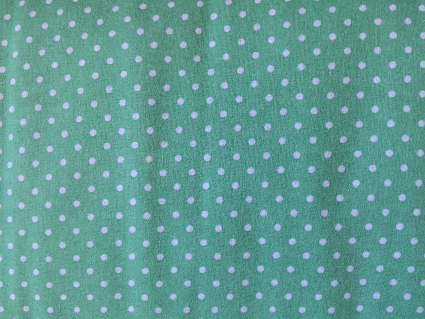swiss-dot-f670-mint-riley-blake-dotted-minty-cotton-flannel