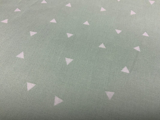 moon-1881-dashwoodsstudio-quilting-cotton-fabric-by-the-yard-1-2-yard-mint-triangle