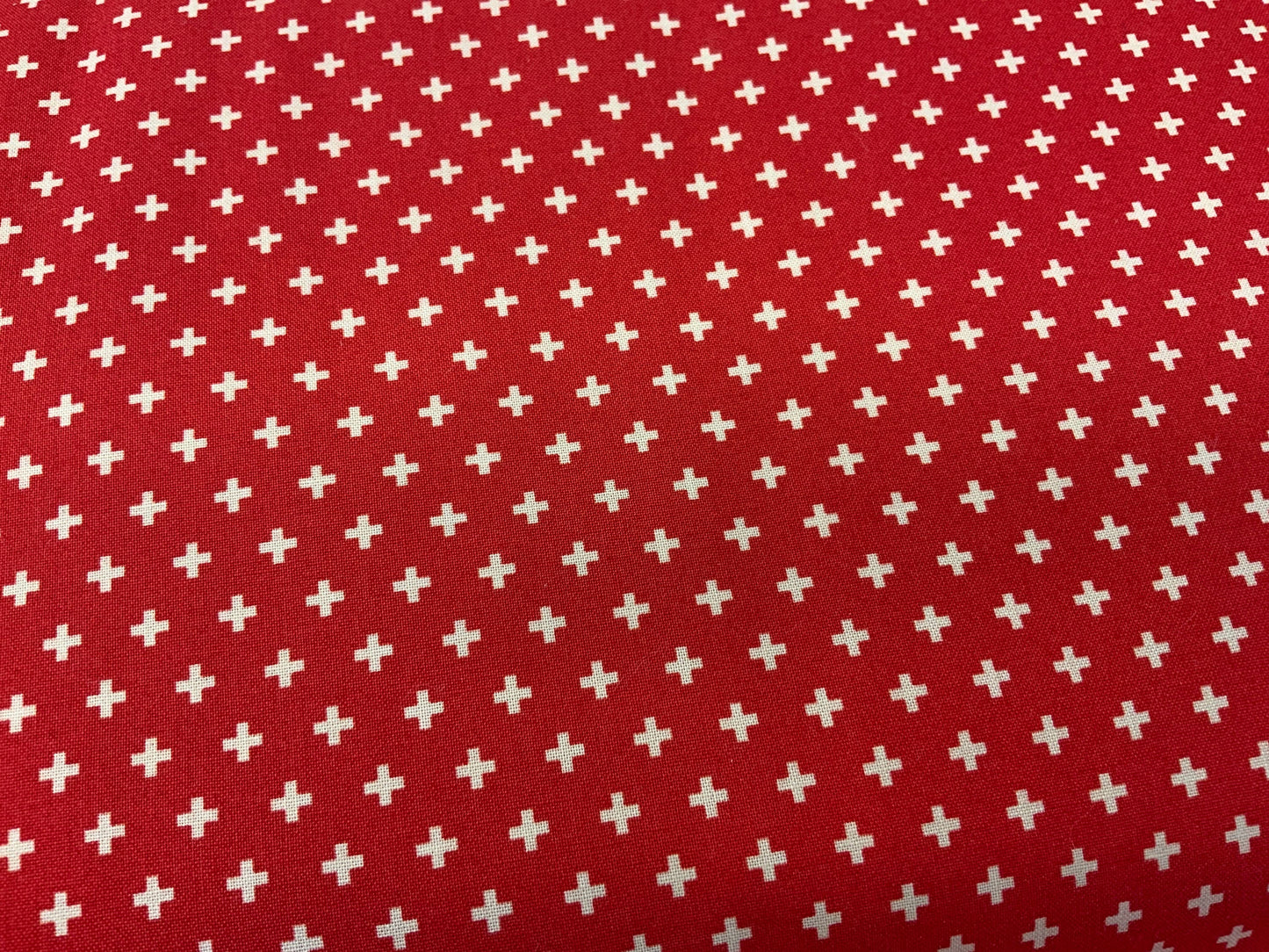 true-kisses-90371-26-figo-fabrics-rosy-red-cross-red-winks