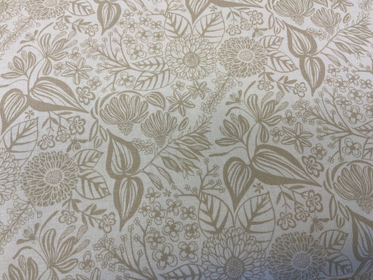 honey-bee-garden-eh104-ov4-rjr-creamy-floral