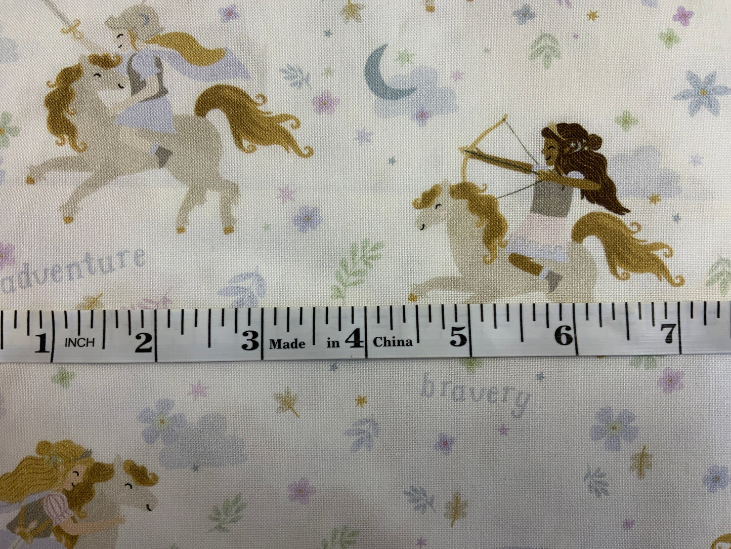 stella-d2643-white-adventure-horse-dear-stella-flower-fairy